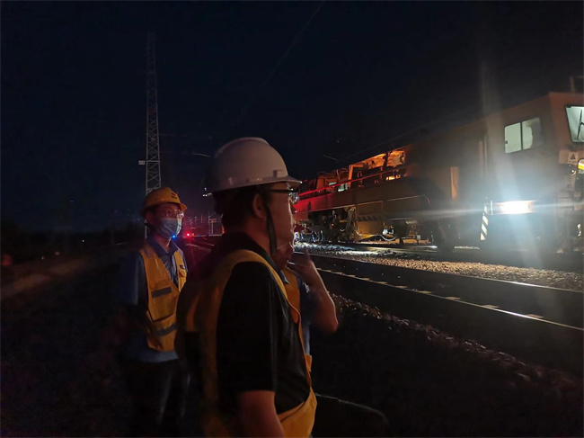 滴流磴施 工.jpg